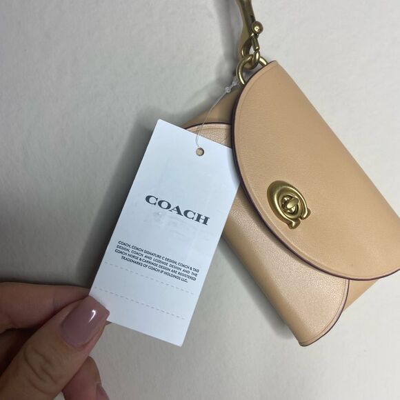 NWT Coach Turnlock Tan Card Case Holder Wristlet - Picture 6 of 7